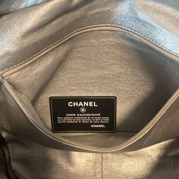 Chanel handbag - Picture 9 of 11
